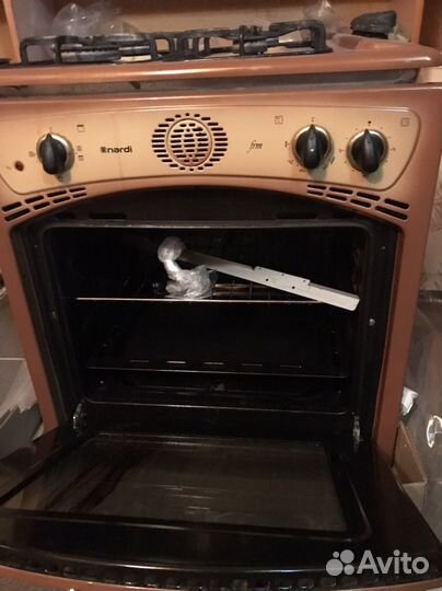 Духовой шкаф Nardi и варочная поверхность