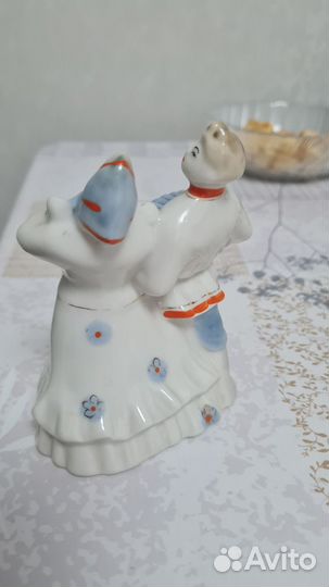 Фарфоровые статуэтки донские казаки