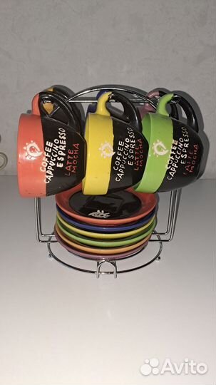 Набор чашек с блюдцами