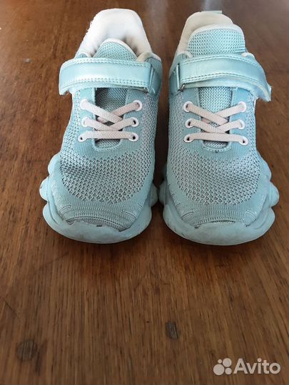 Кроссовки для девочки