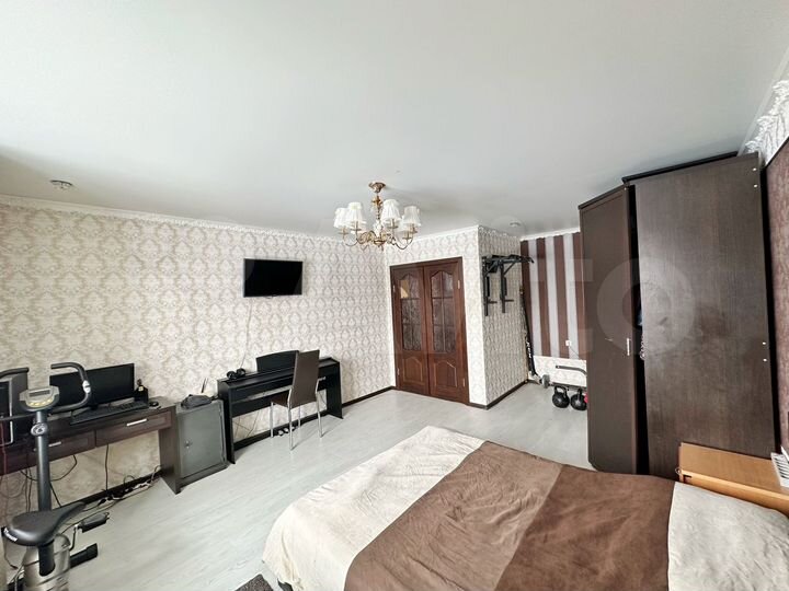 3-к. квартира, 93 м², 5/6 эт.
