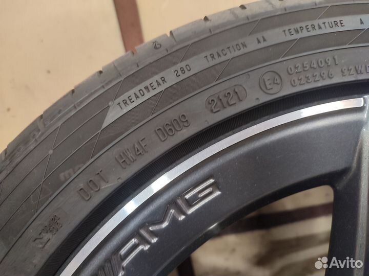 Колеса Mercedes AMG разноширокие в сборе 18