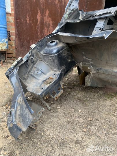 Четверть передняя правая Almera g15