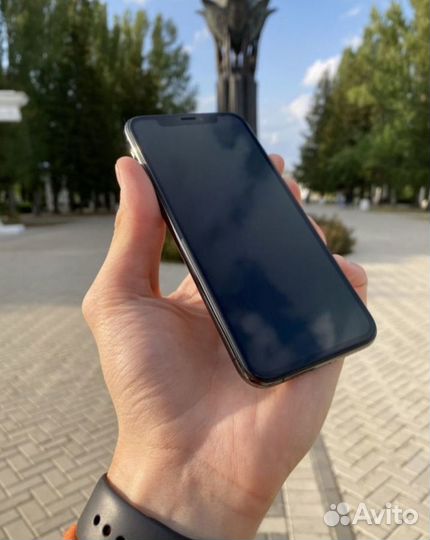 iPhone Xs, 256 ГБ