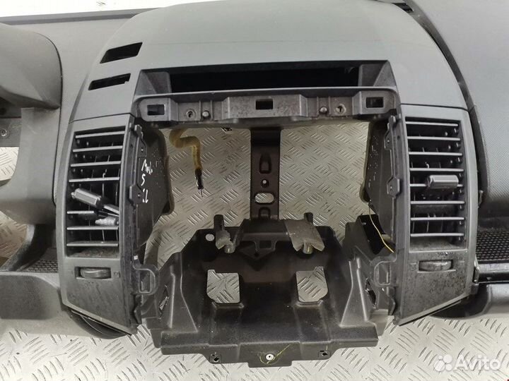 Торпедо (панель передняя) для Mazda 5 CR