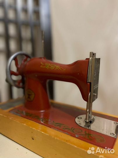 Детская швейная машина СССР