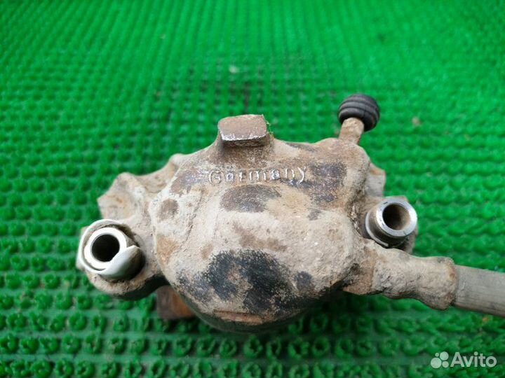 Суппорт передний правый Volkswagen Golf 2 HK 1985