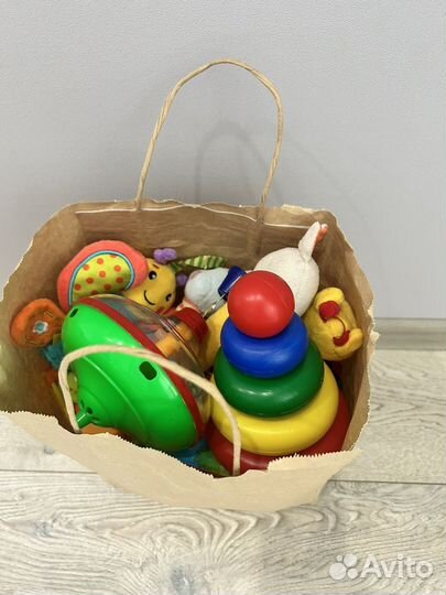 Игрушки для малышей пакетом