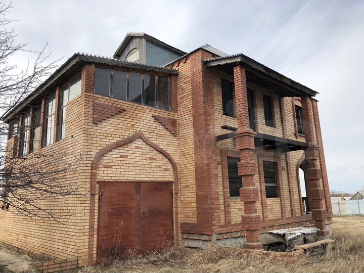 Коттедж 185 м² на участке 22 сот.