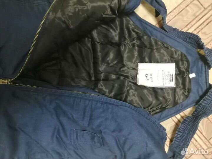 Демисезонный костюм размер 48-3. Цена 5500