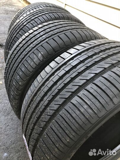 Kinforest KF550-UHP 285/35 R22 106W