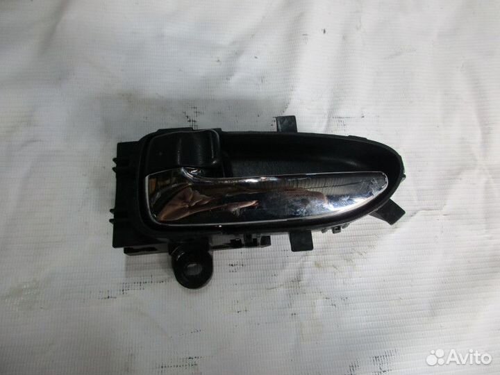 Ручка внутренняя двери левая Nissan Almera (G15) 2