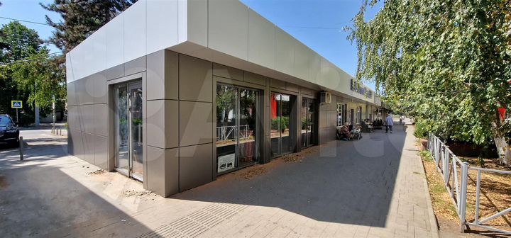 Здание с сетевым арендатором, 140 м²
