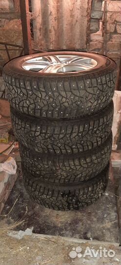 Bridgestone Blizzak Spike-02 235/60 R17 106T