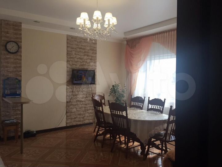 Дом 318 м² на участке 11 сот.