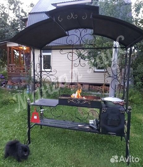Мангал с крышей