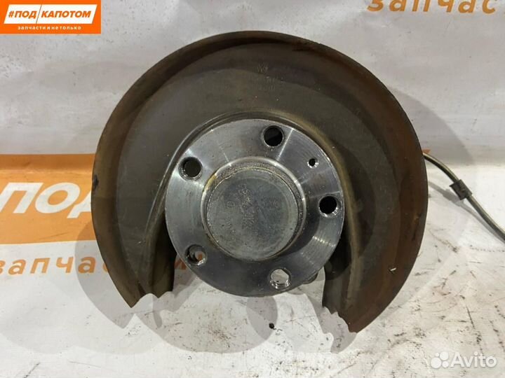 Кулак задний левый Volkswagen Polo 5 2012