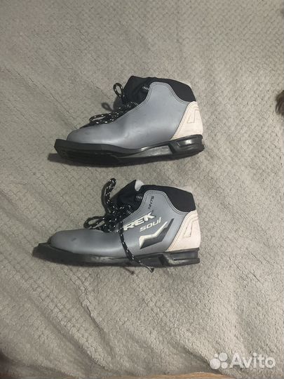 Лыжные ботинки
