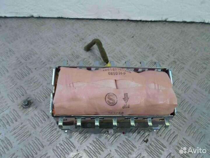 Подушка безопасности пассажирская (в торпедо) Mazd