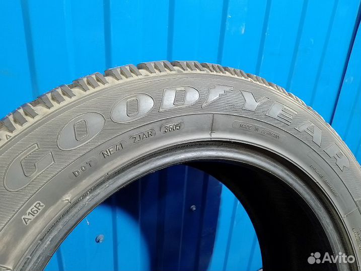 Goodyear UltraGrip 500 225/60 R17