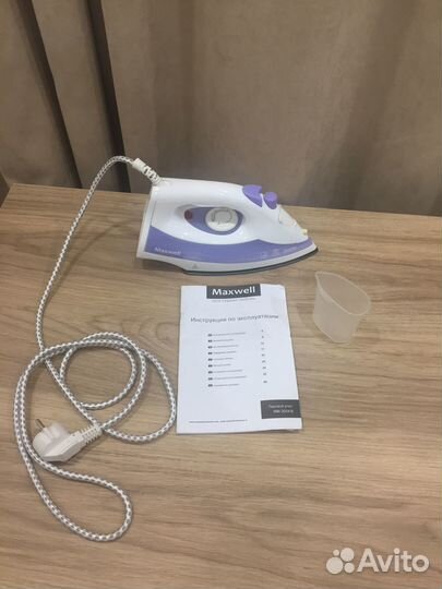 Продаю утюг Maxwell