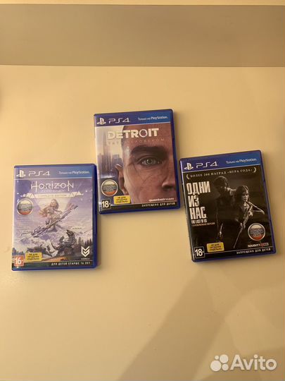 PS4 1тб + 2 геймпада + игры