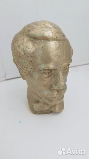 Скульптурный портрет М. Ю. Лермонтов