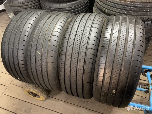 Goodyear EfficientGrip Performance 2 215/50 R17