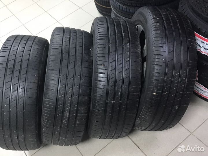 Roadstone N'Fera RU5 235/55 R18
