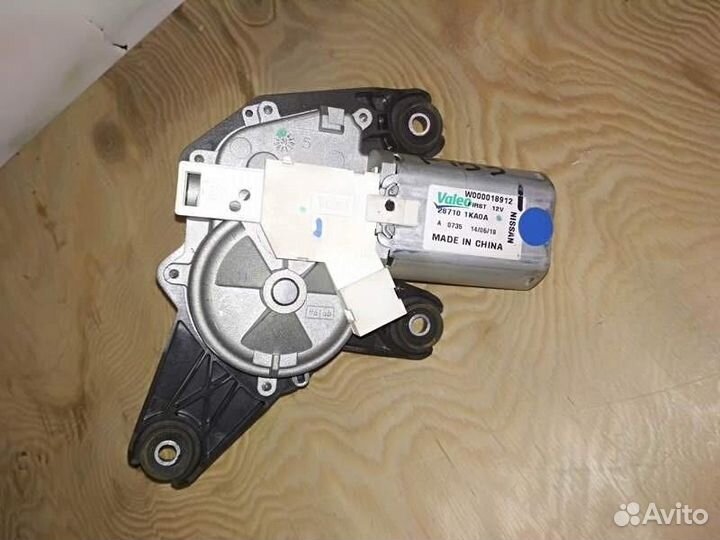 Мотор заднего дворника nissan juke F15E