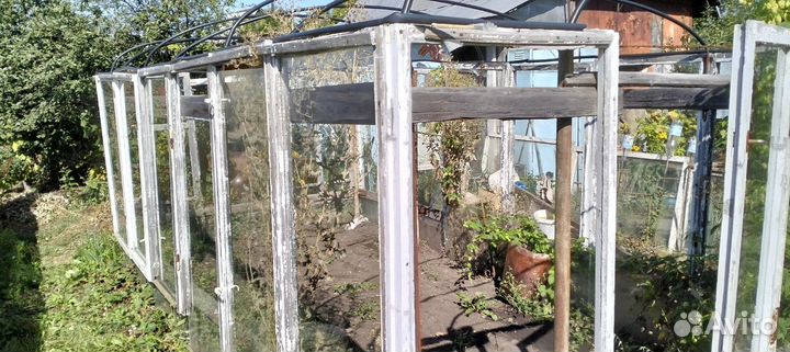 Старые оконные рамы