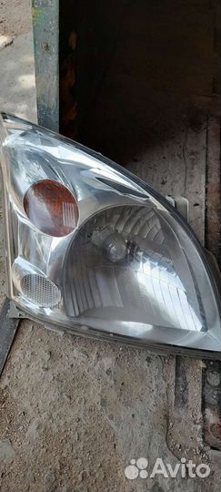 Стекло фары тойота прадо