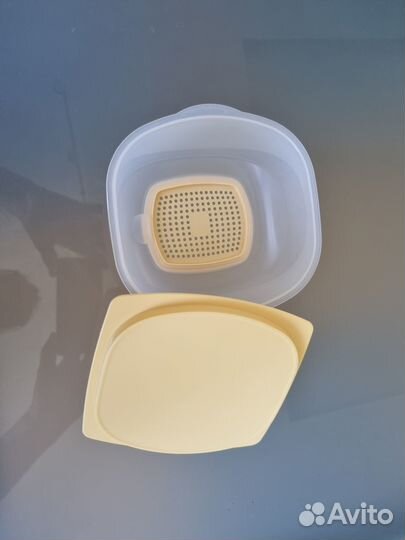 Контейнер для хранения сыра tupperware