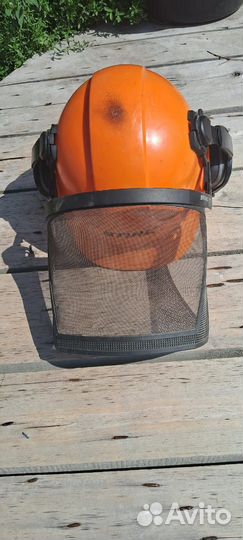 Защитный шлем