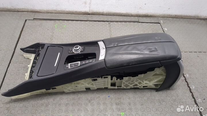 Консоль салона BMW 5 F07 Gran Turismo, 2011