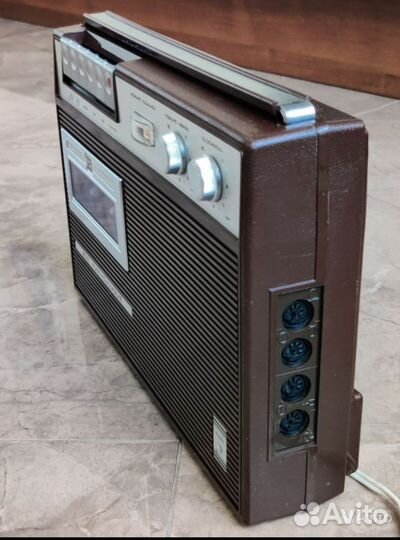 Кассетный магнитофона Электроника 302 +кассета б/у