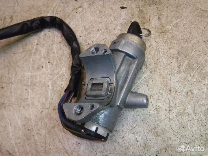 Замок зажигания Hyundai Lantra J1