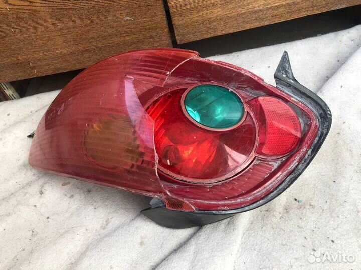 Фара задняя правая на Peugeot 206 седан