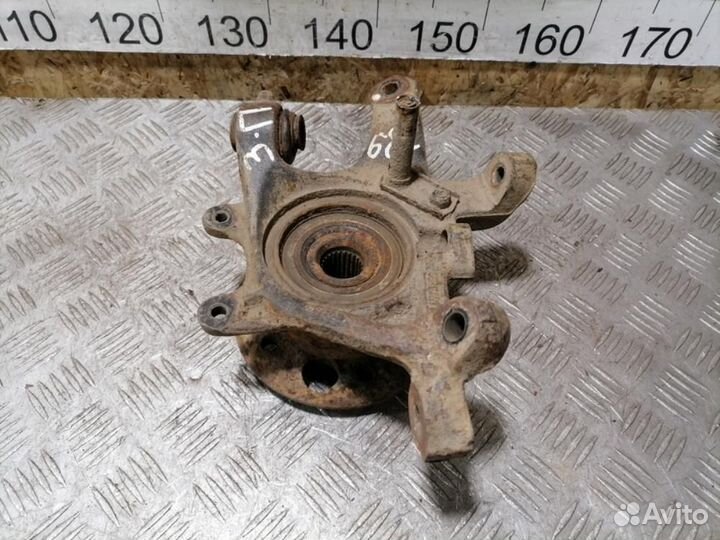 Кулак задний правый C 202