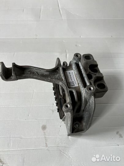 Опора двигателя VW skoda