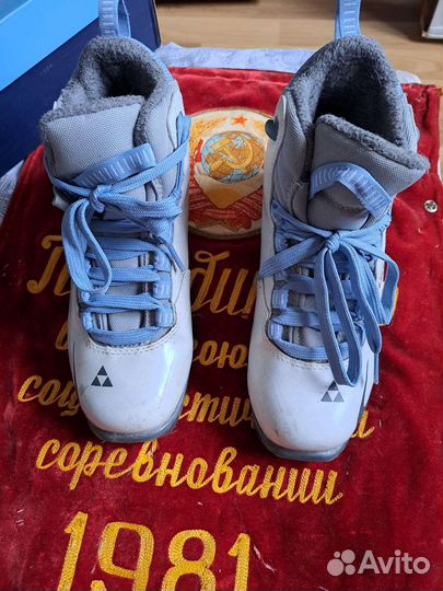 Лыжные ботинки fischer классические
