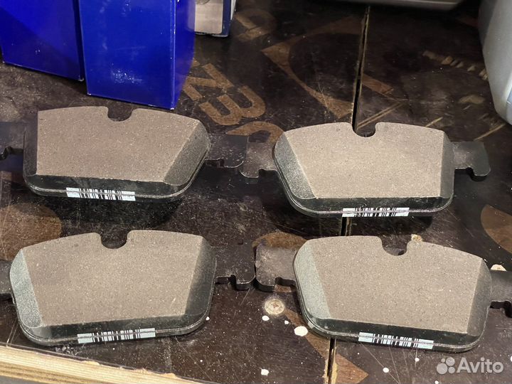 Volvo 31423652 тормозные колодки