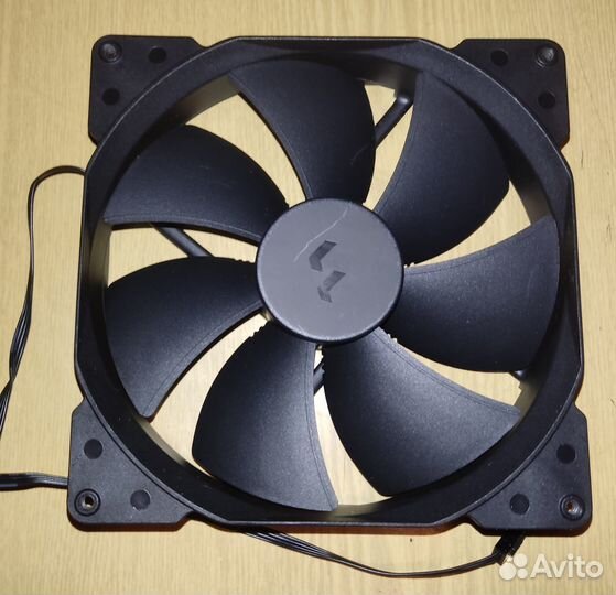 Fractal Design Dynamic X2 GP-18 PWM