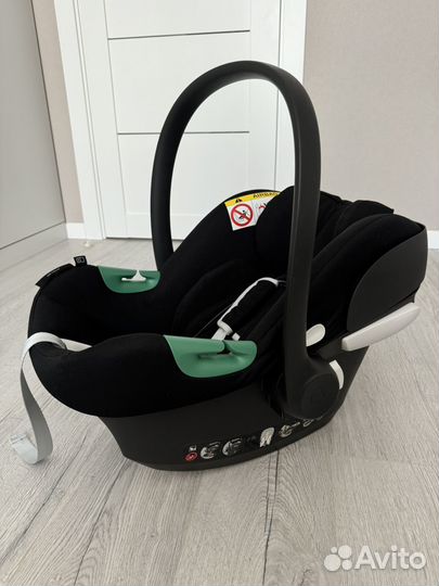 Автолюлька Cybex Aton B2 i-Size Volcano Black