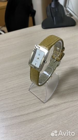 Часы женские LK