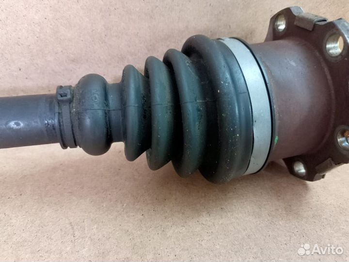 Привод передний левый Volkswagen Golf Plus MK5