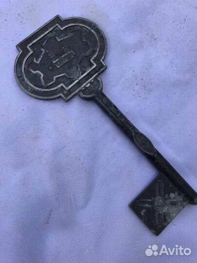 Ключ сувенирный