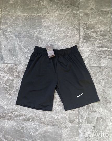 Рашгард 5 в 1 Nike