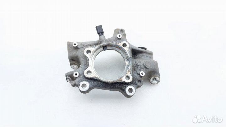 Б/У Кулак поворотный Состояние отличное, оригинал