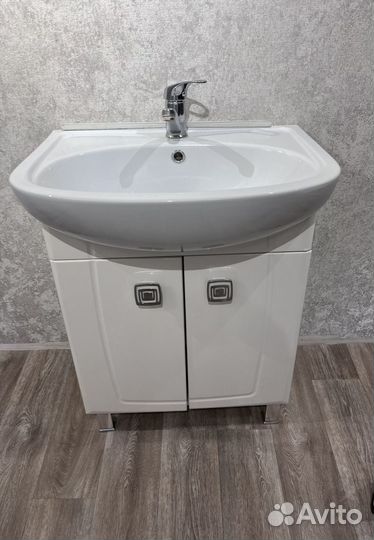 Тумба для ванной с зеркалом